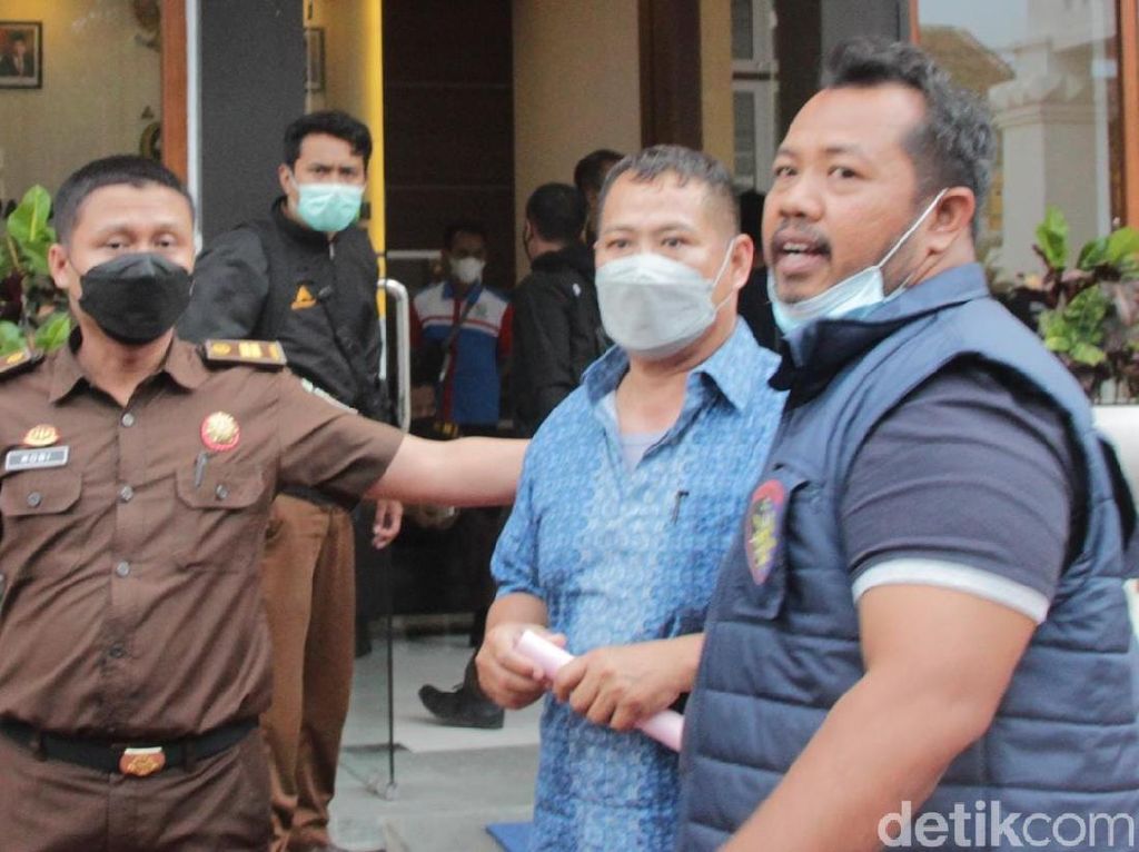 Berkas Lengkap, Tiga Tersangka Tenggelamnya KMP Yunicee Ditahan Berkas Lengkap, Tiga Tersangka Tenggelamnya KMP Yunicee Ditahan