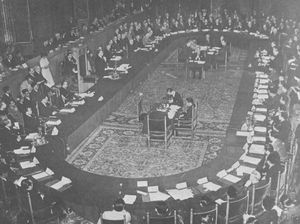 Napak Tilas Peristiwa Konferensi Meja Bundar yang Dimulai 23 Agustus 1949 Napak Tilas Peristiwa Konferensi Meja Bundar yang Dimulai 23 Agustus 1949