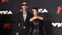 Adu Gaya Machine Gun Kelly-Megan Fox Vs Travis Barker-Kourtney Kardashian