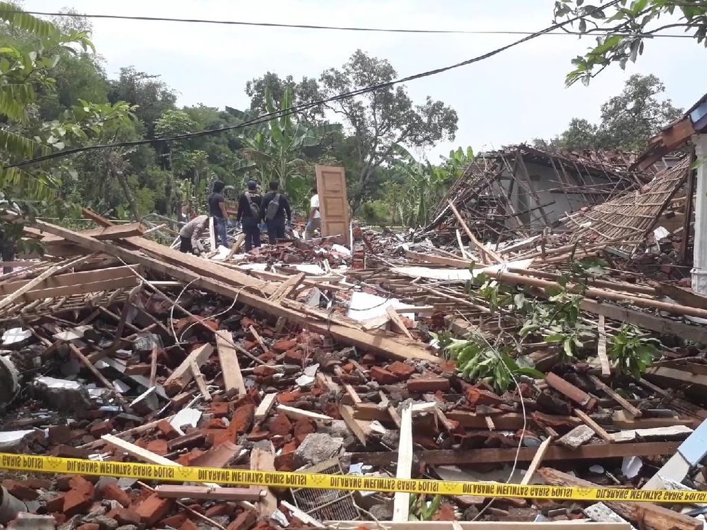 Fakta-fakta dari Ledakan Keras di Pasuruan Fakta-fakta dari Ledakan Keras di Pasuruan
