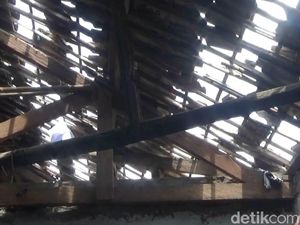 Selain 2 Rumah Hancur, 21 Bangunan Rusak Akibat Ledakan Bondet di Pasuruan Selain 2 Rumah Hancur, 21 Bangunan Rusak Akibat Ledakan Bondet di Pasuruan
