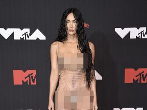 Kok Bisa?! Megan Fox Kena Tilang Saja Masih Kelihatan Seksi Kok Bisa?! Megan Fox Kena Tilang Saja Masih Kelihatan Seksi