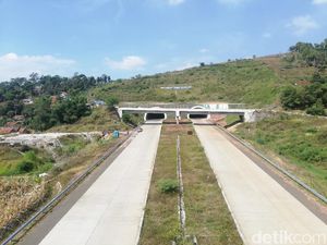 Hade Pisan! Tol Cisumdawu Seksi Bandung-Cimalaka Beroperasi Akhir Tahun
