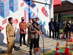 Resmikan Laboratorium SMKN 2 Solo, Ini Harapan Nadiem Makarim