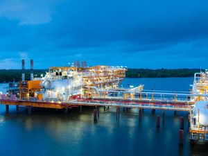 Pertamina-ExxonMobil Kerja Sama Garap Harta Karun di RI Pertamina-ExxonMobil Kerja Sama Garap Harta Karun di RI