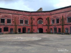 Benteng Van der Wijck: Sejarah, Daya Tarik, Harga Tiket, dan Rute