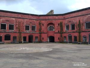 Benteng Van der Wijck: Sejarah, Daya Tarik, Harga Tiket, dan Rute Benteng Van der Wijck: Sejarah, Daya Tarik, Harga Tiket, dan Rute