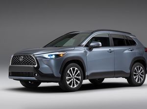 Toyota Corolla Cross Versi Amerika: Pakai Mesin 2.000 cc, Harga Rp 316 Jutaan