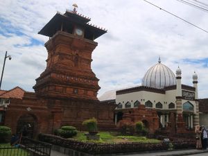 Wisata Religi Jadi Pilihan Peziarah Luar Daerah Kudus