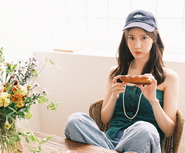 Yoona SNSD juga mengonfirmasi akan bintangi film bersama Kim Seon Ho
