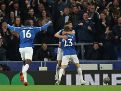 Tumbangkan Burnley, Everton Ramaikan Persaingan 4 Besar
