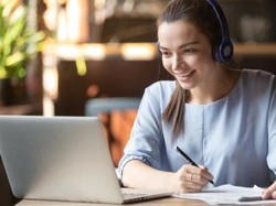 Cari Tempat Kursus TOEFL Online Terbaik? Jangan Sembarangan, Ini Caranya!