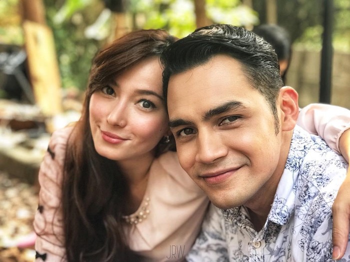 Asmirandah dan Jonas Rivanno Asmirandah dan Jonas Rivanno