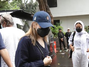 Tanggapan Ayu Ting Ting soal KD Adukan Orang Tuanya ke Polisi