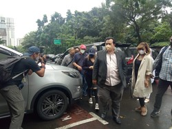 Polda Metro Kembali Periksa Ayu Ting Ting soal Kasus Bullying