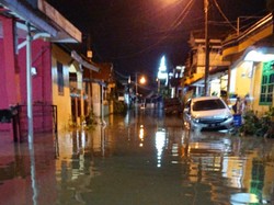 Sudah 2 Malam Banjir di Rangkasbitung Belum Surut