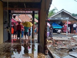 Pabrik Tahu dan 14 Rumah Warga di Pandeglang Hancur Diterjang Banjir