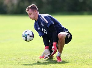 Arsenal Pertimbangkan Lepas Bernd Leno Arsenal Pertimbangkan Lepas Bernd Leno