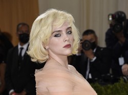 Kanye West Sebut Billie Eilish Sindir Travis Scott karena Hal Ini