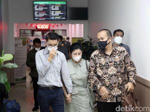Desiree Tarigan, Pilih Hotma Sitompul atau Hotman Paris? Desiree Tarigan, Pilih Hotma Sitompul atau Hotman Paris?