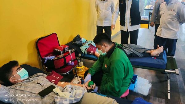 Golkar Gelar Vaksinasi COVID-19 untuk Sopir KWK