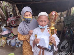 Pelajar Juara Karate yang Kayuh Sepeda 27 Km Ingin Ketemu Presiden Jokowi