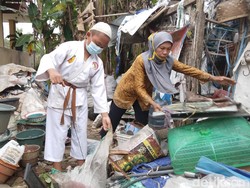 Miris, Ibu yang Kayuh Sepeda 27 Km Demi Anak Belum Pernah Dapat Bansos