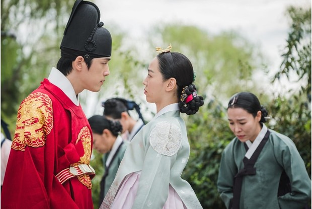 ENTP senang berdebat, pandai berbicara, dan pede