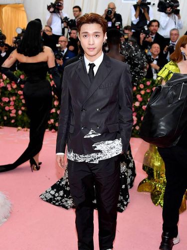 Gaya keren Lay EXO di Met Gala 2019