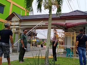 Warga Pekanbaru Tersetrum Listrik, Alami Luka Bakar di Wajah hingga Ujung Kaki