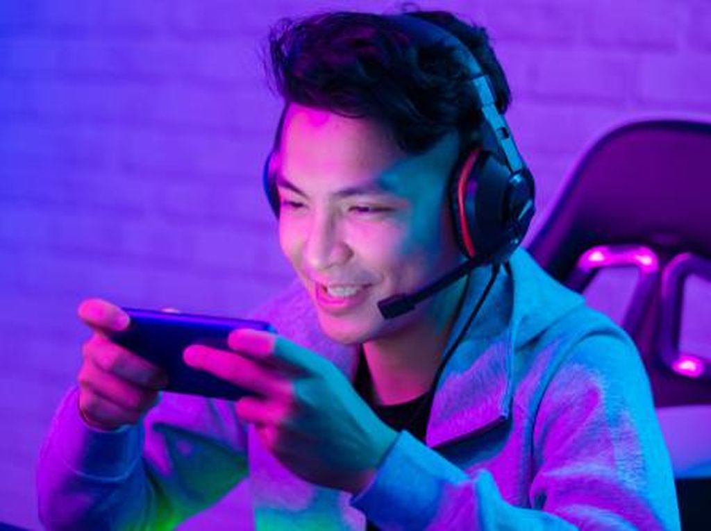 Cobain Nih! 4 Game Mobile Seru Buat Usir Bosan Saat di Rumah Saja Cobain Nih! 4 Game Mobile Seru Buat Usir Bosan Saat di Rumah Saja