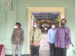 Bukan Syarat PTM, DIY Tetap Tunggu Vaksinasi 80 Persen Siswa