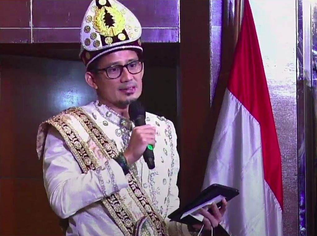 Sandi Ogah Ambil Pusing soal Wacana Diduetkan dengan Anies di Pilpres 2024 Sandi Ogah Ambil Pusing soal Wacana Diduetkan dengan Anies di Pilpres 2024