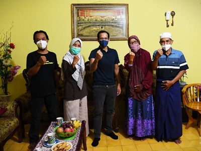 Momen Nadiem Menginap di Rumah Guru Penggerak Usai Blusukan