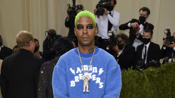 Foto: Deretan Pria yang Pakai Dress di MET Gala 2021