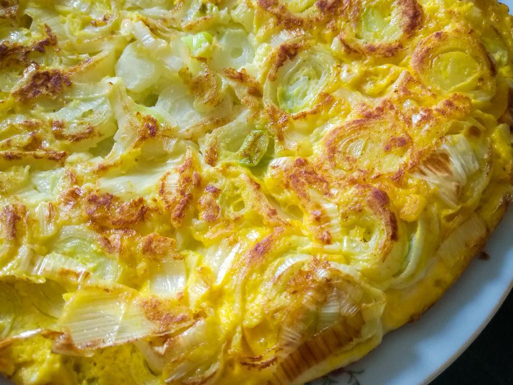 Resep Omelet Daun Bawang yang Super Praktis Buat Sarapan Resep Omelet Daun Bawang yang Super Praktis Buat Sarapan