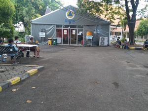 RS Lapangan Indrapura Surabaya untuk COVID-19 Resmi Ditutup RS Lapangan Indrapura Surabaya untuk COVID-19 Resmi Ditutup