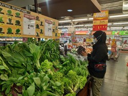 Supermarket di Surabaya Pakai PeduliLindungi, Pelanggan Butuh Adaptasi
