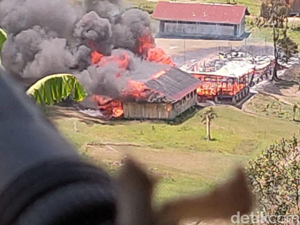 Ratusan Nakes di Papua Tuntut Jaminan Keamanan Imbas Penyerangan KKB