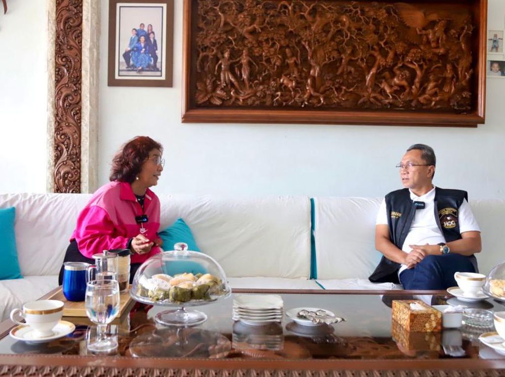 Zulhas Temui Susi Pudjiastuti, Ada Apa? Zulhas Temui Susi Pudjiastuti, Ada Apa?