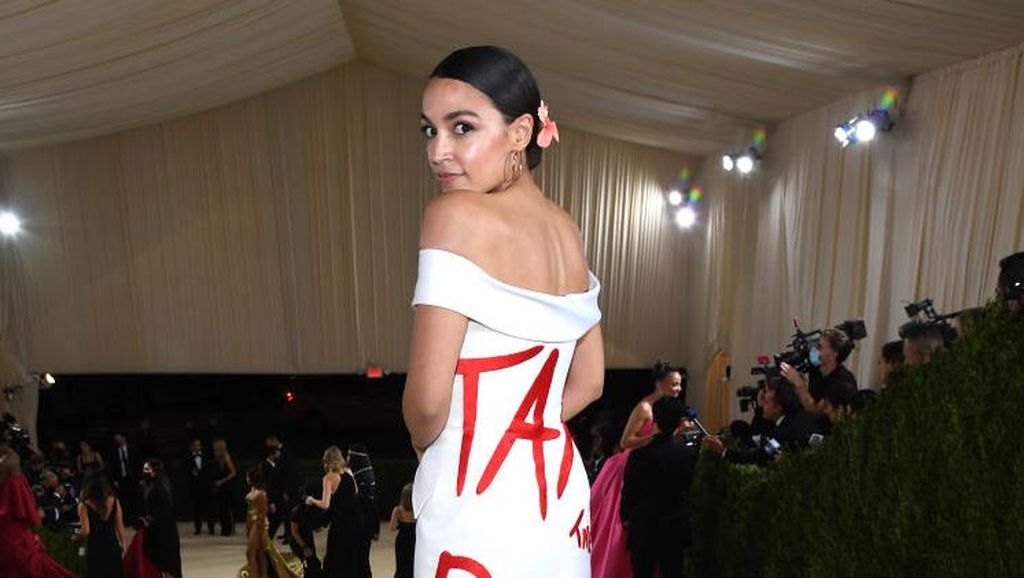 Foto: 7 Gaya Anggota DPR di MET Gala 2021, Picu Kontroversi Foto: 7 Gaya Anggota DPR di MET Gala 2021, Picu Kontroversi