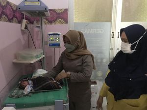 Bayi Laki-laki Ditemukan di Atas Selokan Makassar, Ari-ari Masih Menempel