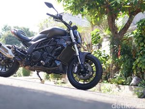 Tes Lengkap Benelli 502c: Desain Ala Moge Eropa, Harga Termurah di Kelasnya Tes Lengkap Benelli 502c: Desain Ala Moge Eropa, Harga Termurah di Kelasnya