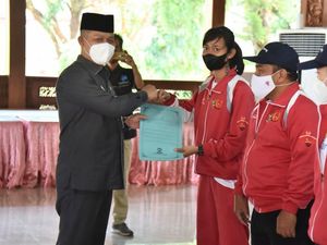 Bupati Kebumen Lepas 22 Atlet ke PON XX dan Peparnas Papua