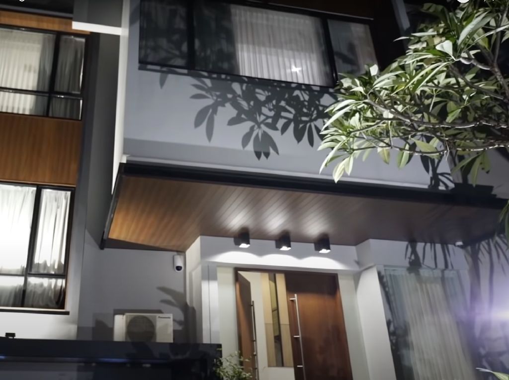 Intip 10 Foto Rumah Mewah Celine Evangelista, Tak Lulus SMP Kini Sukses Intip 10 Foto Rumah Mewah Celine Evangelista, Tak Lulus SMP Kini Sukses