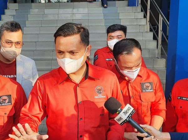 Momen PDIP DKI Polisikan Hersubeno Arief soal Hoax Megawati Koma
