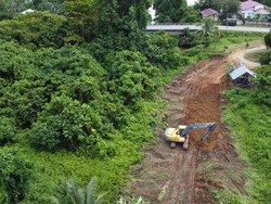 Mengintip Pembukaan Akses Jalan di Pedalaman Kaltara