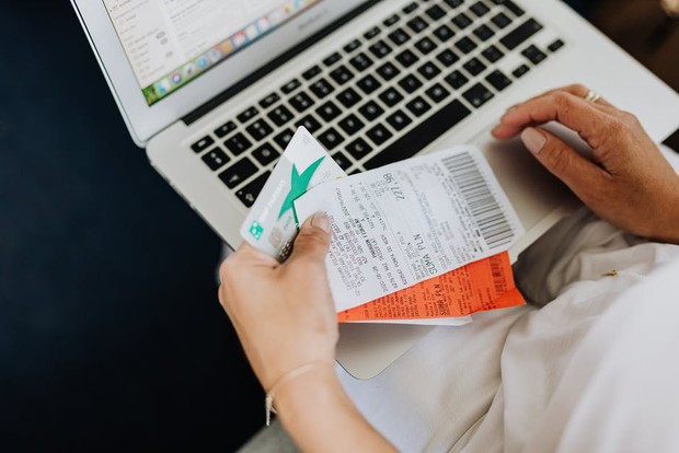 Mencetak Bukti Pembayaran / foto : pexels.com/KarolinaGrabowska