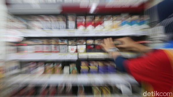Mengintip Penjualan Rokok di Tengah Pro-Kontra Penutupan Display