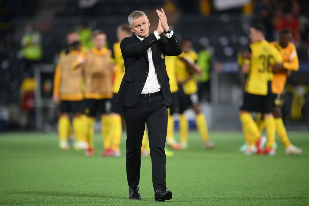 BERN, SWITZERLAND - SEPTEMBER 14: Ole Gunnar Solskjaer, Manager of Manchester United applauds fans after the UEFA Champions League group F match between BSC Young Boys and Manchester United at Stadion Wankdorf on September 14, 2021 in Bern, Switzerland. (Photo by Matthias Hangst/Getty Images)